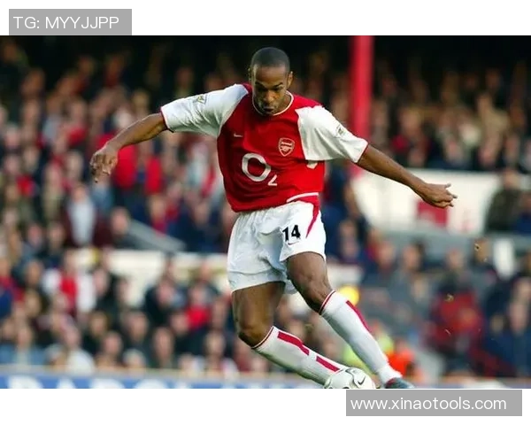 阿森纳足球俱乐部历史上的球星们以及他们的辉煌成就 阿森纳足球俱乐部历史上的球星们以及他们的辉煌成就